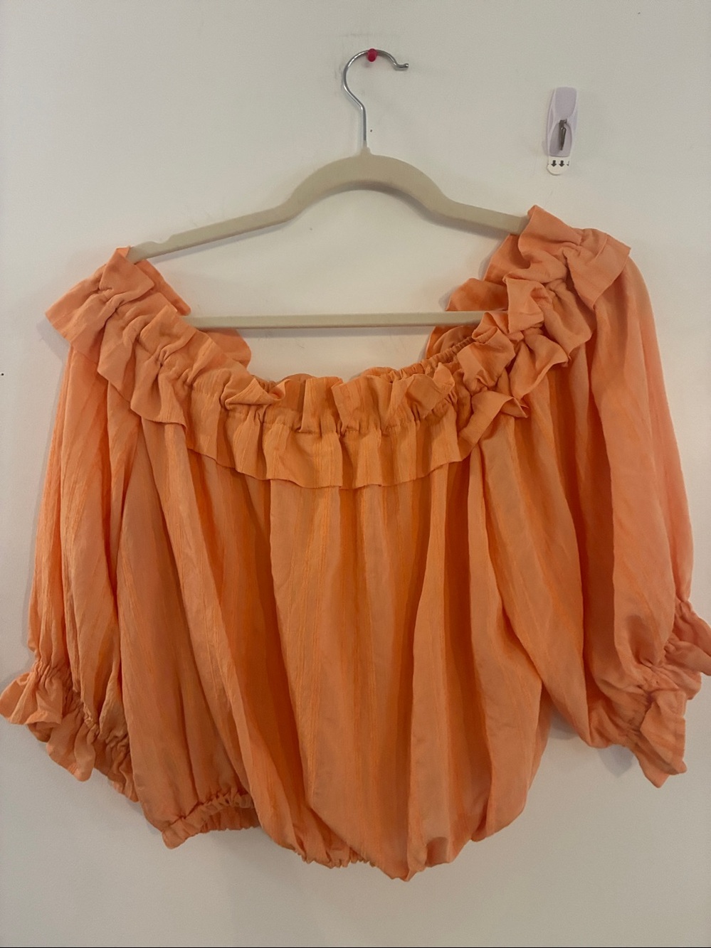 Festival Feminine Crop Peach Stripe Ruffled 3/4 Sleeve Off-Shoulder Blouse Sz M